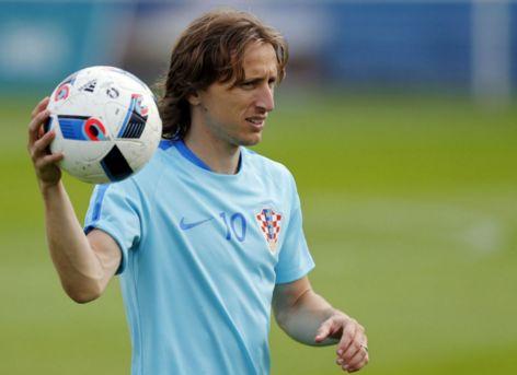 英媒：德利赫特的伤势并不严重，最快有望本周恢复训练